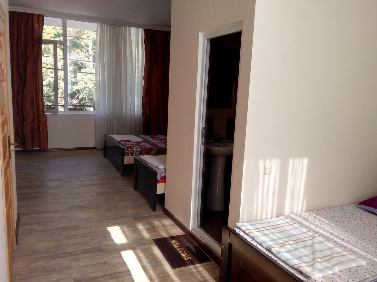 Str.Agmashenebeli 548 Hotell Kobuleti Eksteriør bilde