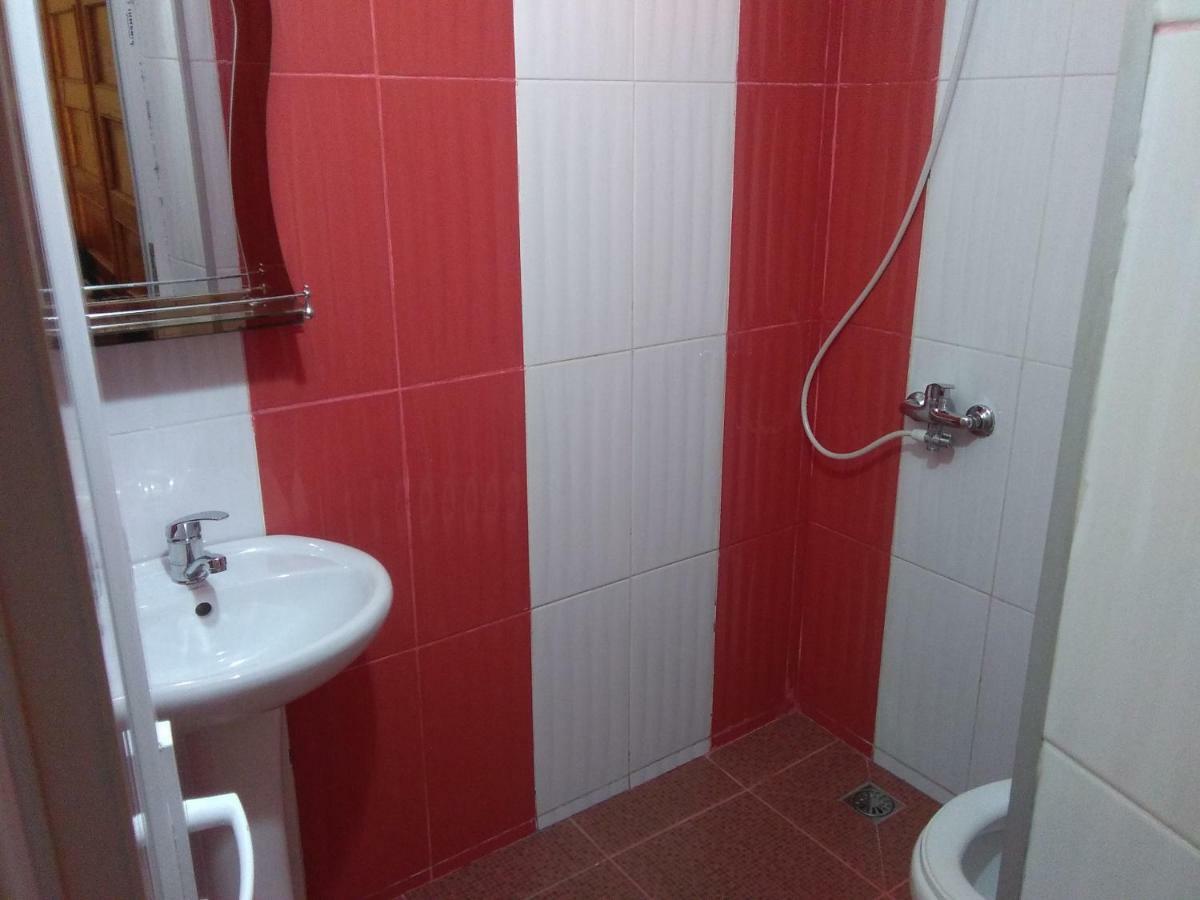 Str.Agmashenebeli 548 Hotell Kobuleti Eksteriør bilde