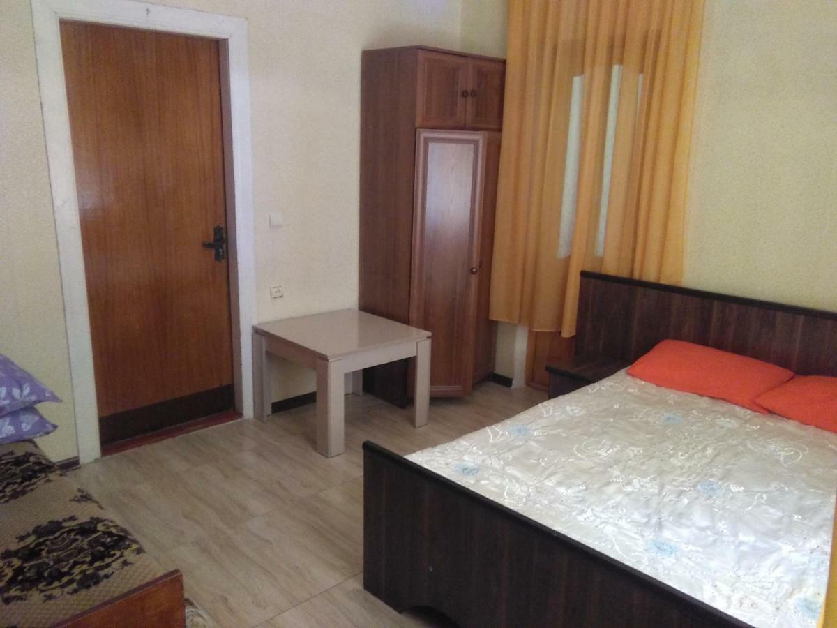 Str.Agmashenebeli 548 Hotell Kobuleti Eksteriør bilde