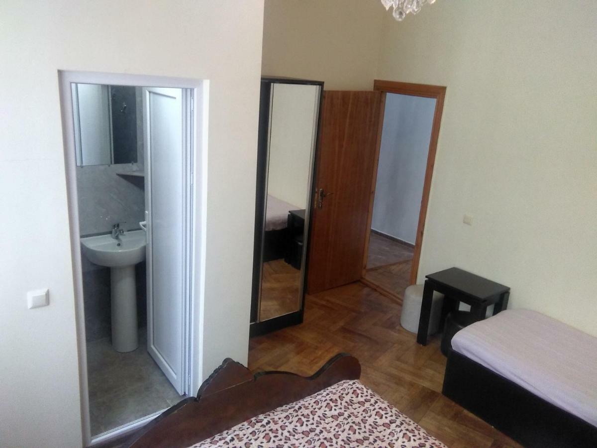 Str.Agmashenebeli 548 Hotell Kobuleti Eksteriør bilde