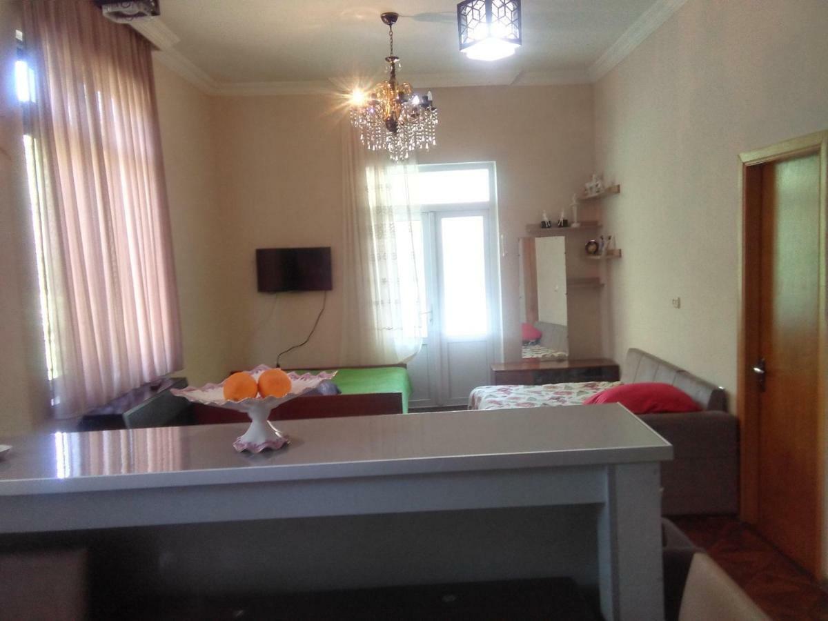 Str.Agmashenebeli 548 Hotell Kobuleti Eksteriør bilde