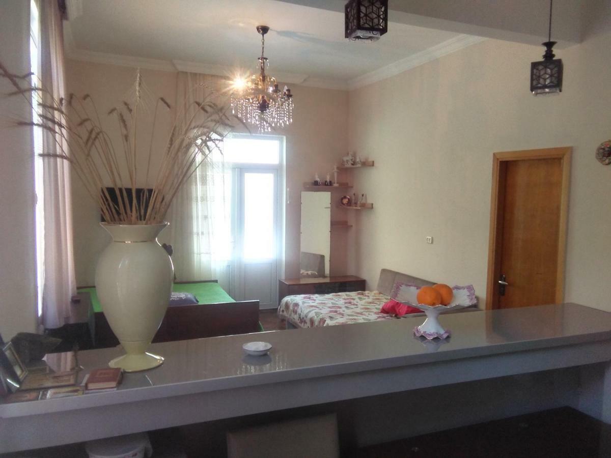 Str.Agmashenebeli 548 Hotell Kobuleti Eksteriør bilde