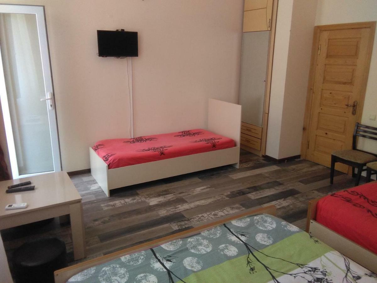 Str.Agmashenebeli 548 Hotell Kobuleti Eksteriør bilde
