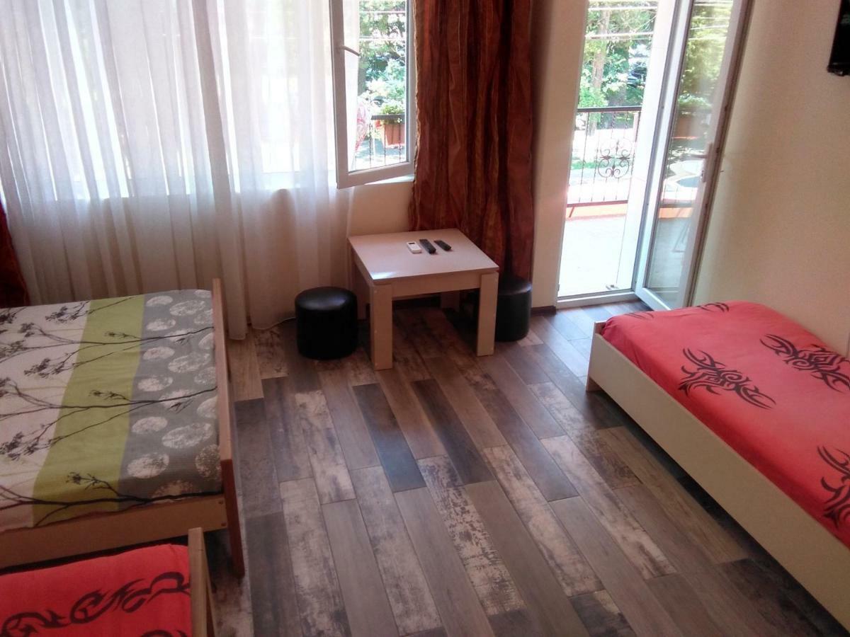 Str.Agmashenebeli 548 Hotell Kobuleti Eksteriør bilde