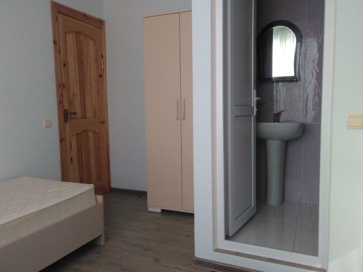 Str.Agmashenebeli 548 Hotell Kobuleti Eksteriør bilde